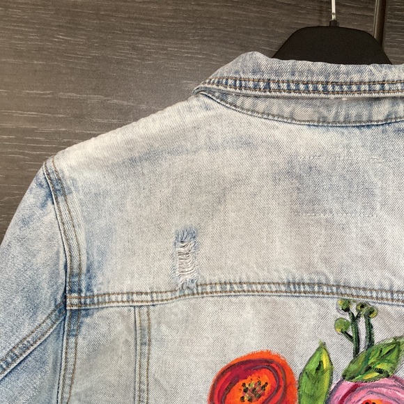 Artisan Hand Painted Abstract Flowers on Back Eighty-Two Denim Jacket Crop Med - Picture 3 of 9